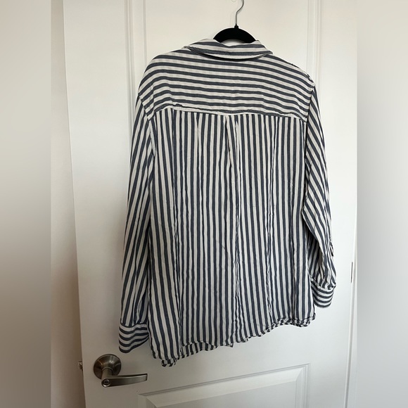 3X Ava & Viv Blue & White Striped Button-Down - Picture 3 of 4